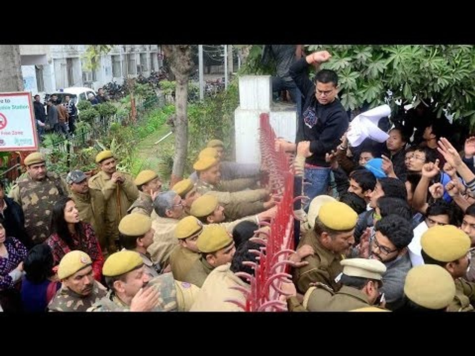 JNU students detained by Delhi Police for trying to protest at a seminar