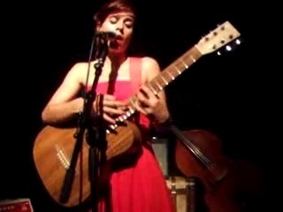 Reprise de " Toute la pluie tombe sur moi"