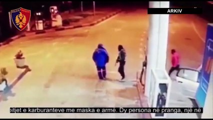“POLICET” GRABISIN NJE KARBURANT NE MOLLAS TE ELBASANIT, PLAGOSIN EDHE PRONARIN E BIZNESIT LAJM