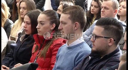 Video herunterladen: Në prag të 18 shkurtit - Basha me të rinjtë: Ndryshimi po vjen, protestojmë për të drejtat tona