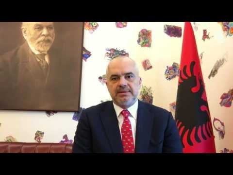 Rama: Grabitja e parave me ndihmë nga brenda bankës, policia s’ka gisht