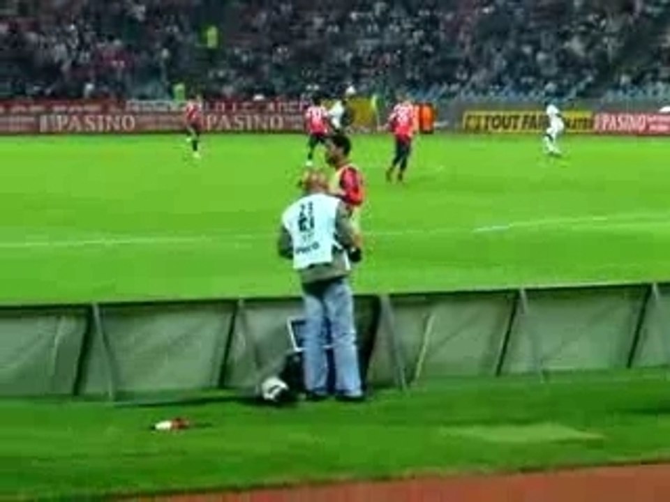 Echauffement de Patrick Kluivert