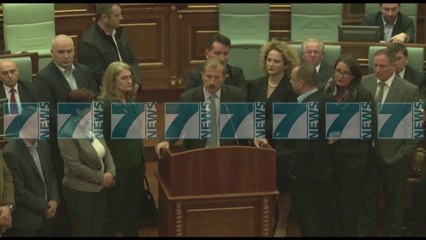 OPOZITA KERCENON ME RIKTHIM TE GAZIT NE PARLAMENT - News, Lajme - Kanali 10