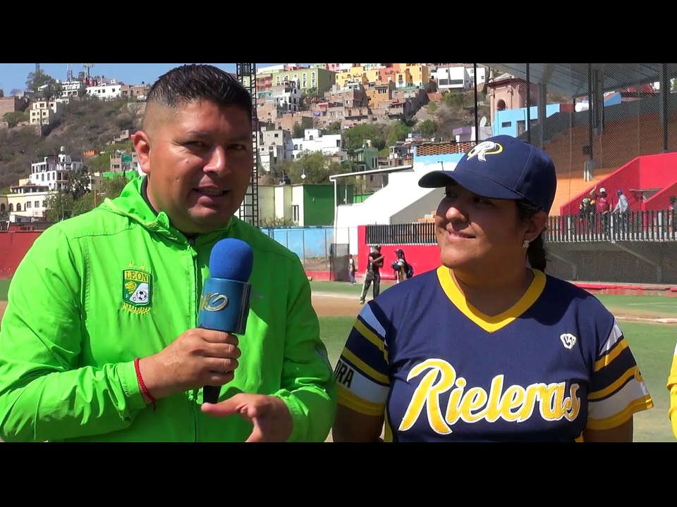 Intensa jornada de Softbol en Guanajuato Capital (Rieleras vs Diablas / Panteras vs Moreno)