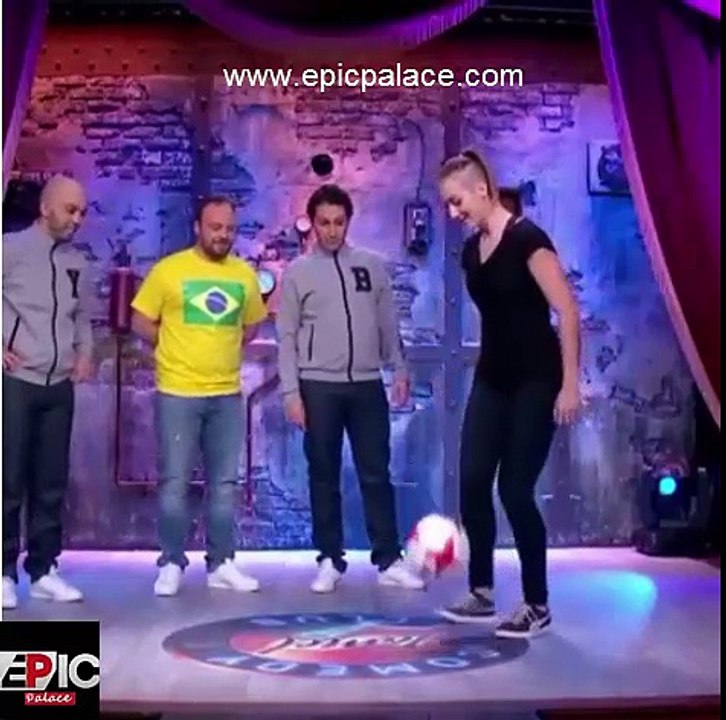The Girl Know how to play with ball