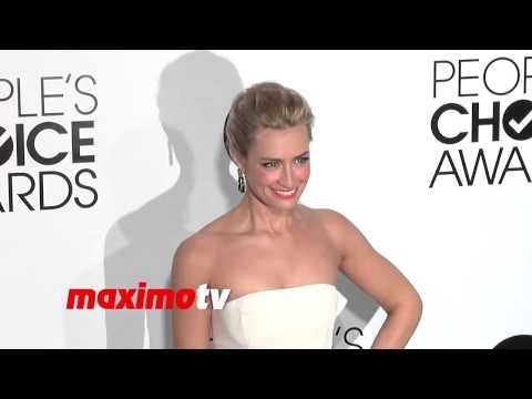 Beth Behrs People's Choice Awards 2014 - Red Carpet Arrivals