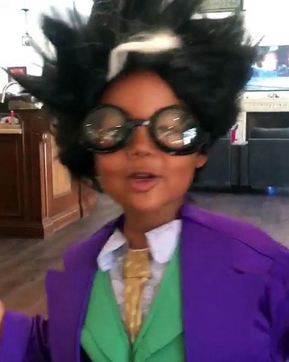Amber Rose & Wiz Khalifa's son Sebastian sings better than Chris Light Brown! Kid has major talent!