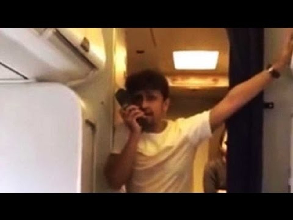 Sonu Nigam lashed out at Jet Airways for suspending staff, says it's intolerance