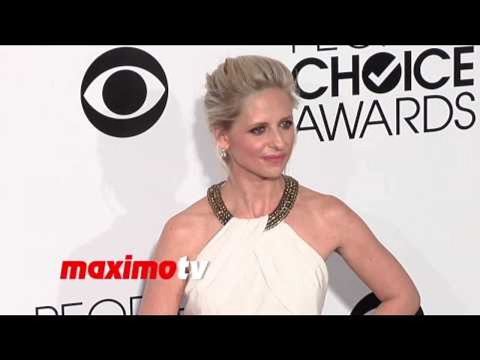 Sarah Michelle Gellar People's Choice Awards 2014 - Red Carpet Arrivals