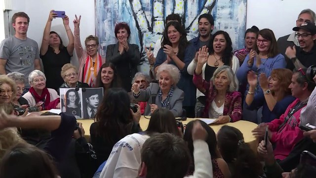 Abuelas de Plaza de Mayo hallan al nieto 122