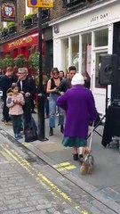 Old woman dacing Daft Punk - SO COOL LADIE !