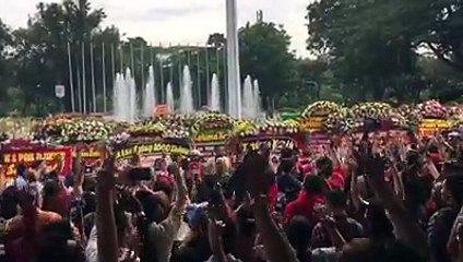 Ahok Kalah di Pilgub DKI, Tapi Ia Memenangkan Hati Rakyat. Ribuan Karangan Bunga Untuk Ahok