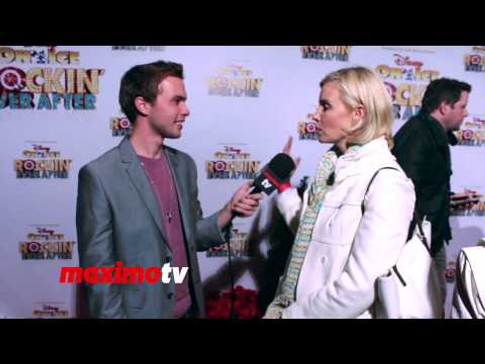 Monica Potter on Her Golden Globe Nomination for "Parenthood" - INTERVIEW
