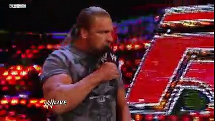 Raw  Sheamus attacks Triple H from behind