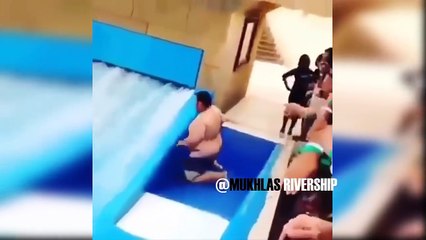 Funny Fails Moment on Instagram Compilation - Mkls
