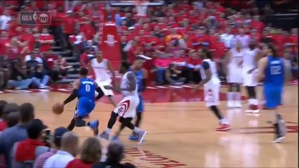 Andre Roberson met un tampon à Patrick Beverley