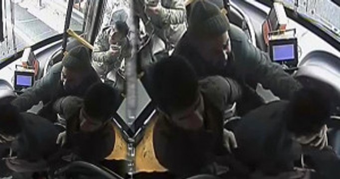 Otobüs Şoförüne Tekme Tokat Dayak Kamerada!