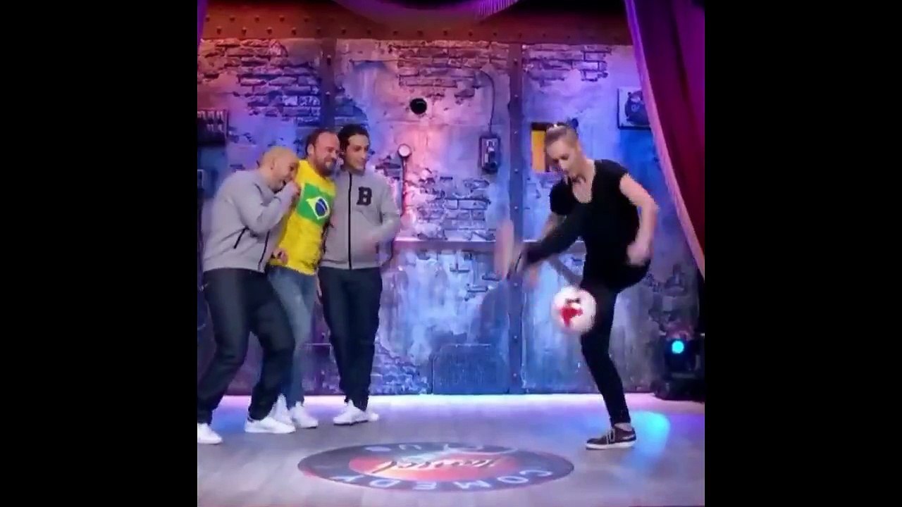 she lifted the ball