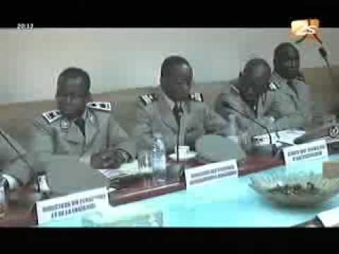 Visite du Ministre de l'économie à la Direction de la Douane - Jt Français - 20 Juin 2012