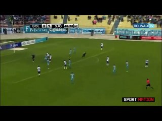 Bolivar's goalkeeper scored a goal from his own goal / Matias Dituro