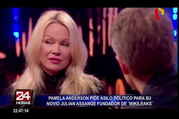 Pamela Anderson pide asilo para  Julian Assange