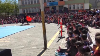 Batman 1020 Ülkeden Gelen Sanatçılar, Batman'da Sirk Gösterisi Yaptı