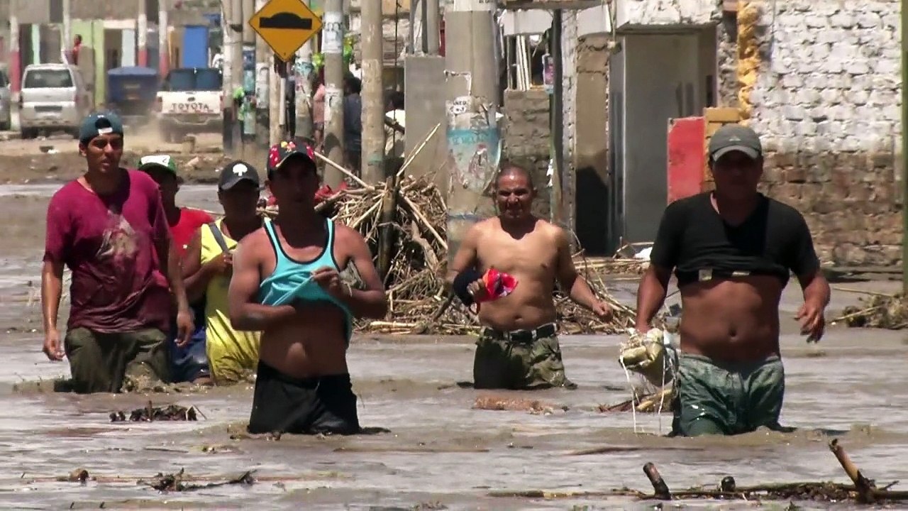 Peruanos pedem ajuda