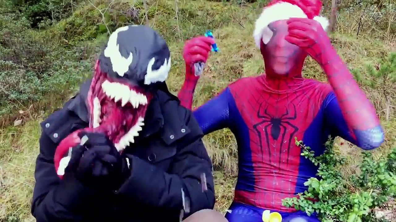 Pink Spidergirl, Spiderman & Spiderbaby - Spidergirl Pregnant ! Superhero Fun in Real Life