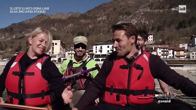 Splendide immagini della città di Barcis che si affaccia sull'omonimo lago