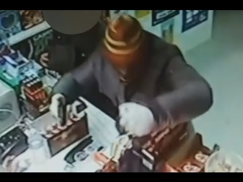 Caltagirone (CT) - Arrestato rapinatore seriale, era il terrore dei commercianti (18.03.17)