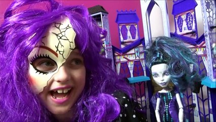 Witch & Bad Santa Breakup! Victoria Annabelle Freak Daddy Hidden Entitled