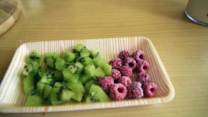 Make fruit ice cream quickly