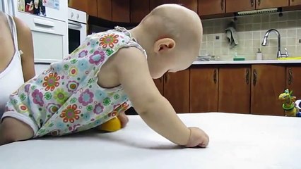 bebe gracioso comiendo limón - mega epic fail