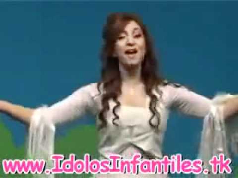 Canción CANTANDO CON ADRIANA