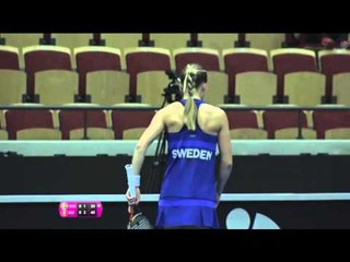 Highlights: Johanna Larsson (SWE) v Belinda Bencic (SUI)