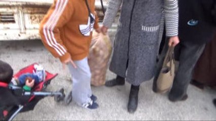 Mültecilere Patates Yardımı