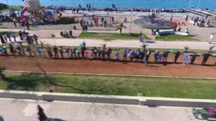 Iskenderun Down Sendromlular Için 'Sevgi Zinciri'