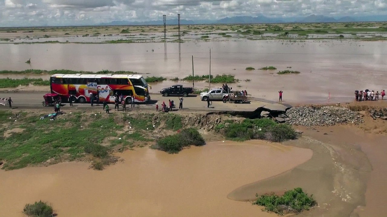 Pluies diluviennes et inondations au Pérou: 75 morts