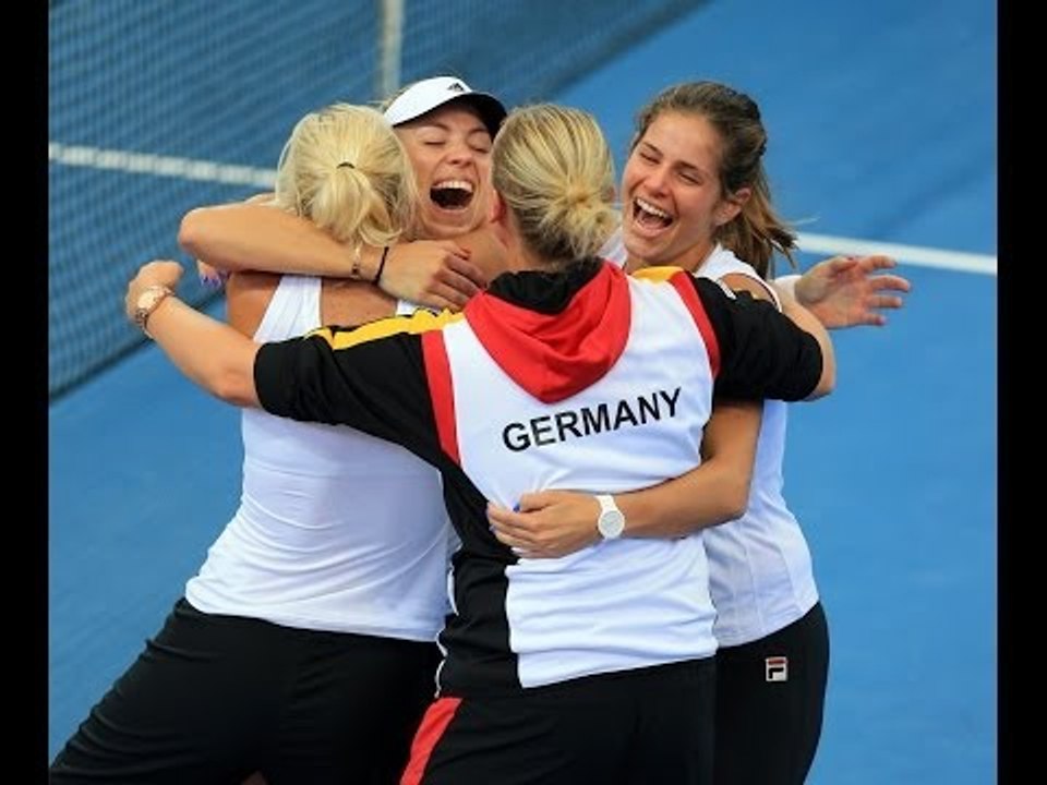 Highlights: Sam Stosur (AUS) v Angelique Kerber (GER)