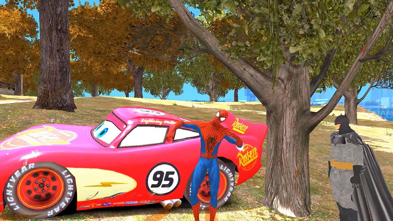 Flash McQUEEN avec Spiderman & Batman, Flash la voiture de course de Disney Cars / Gamepla