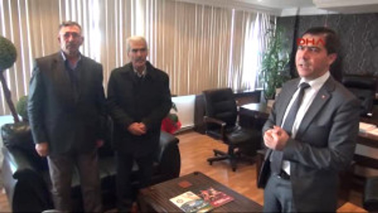 Niğde Şehit Polis Sekin'in Babası, Halisdemir'in Kabrini Ziyaret Etti