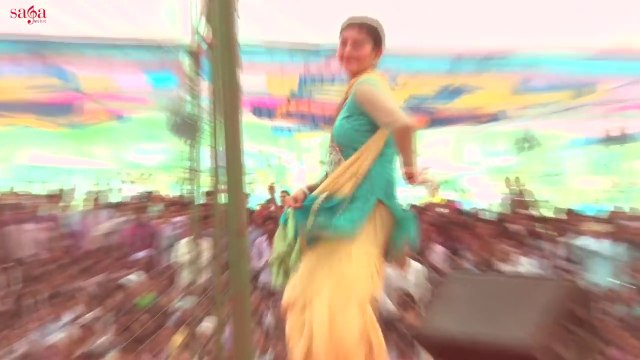 Sapna Chaudhary ka New Year par Challenge स्टेज डांस, लोग पागल New Sapna Stage Dance 2017 Haryanvi Songs(720p)