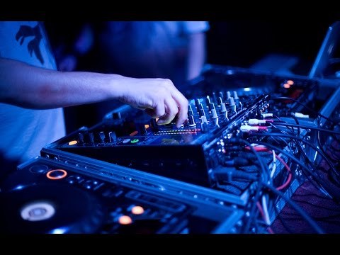 Nhạc Sàn Cực Mạnh 2015 ♫ Nonstop Bay Chất Lượng Lên Không Ngừng Nghỉ