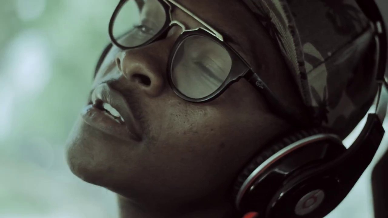 NGIAH TAX OLO FOTSY    -     Akanjo gony    (Gasy HD 2017)