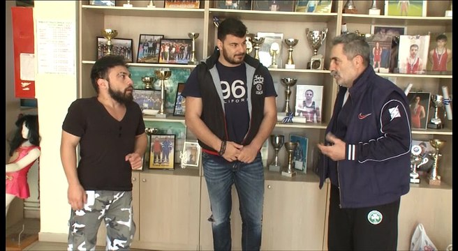 Τρόφιμα στο Κοιν.Παντοπωλείο από τους αθλητές του Γυμναστηρίου στα Μακεδονικά