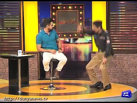 Inspector Afzal Nirgoli Called Sahir Lodhi China Ka Shahrukh Khan In Mazaq Raat