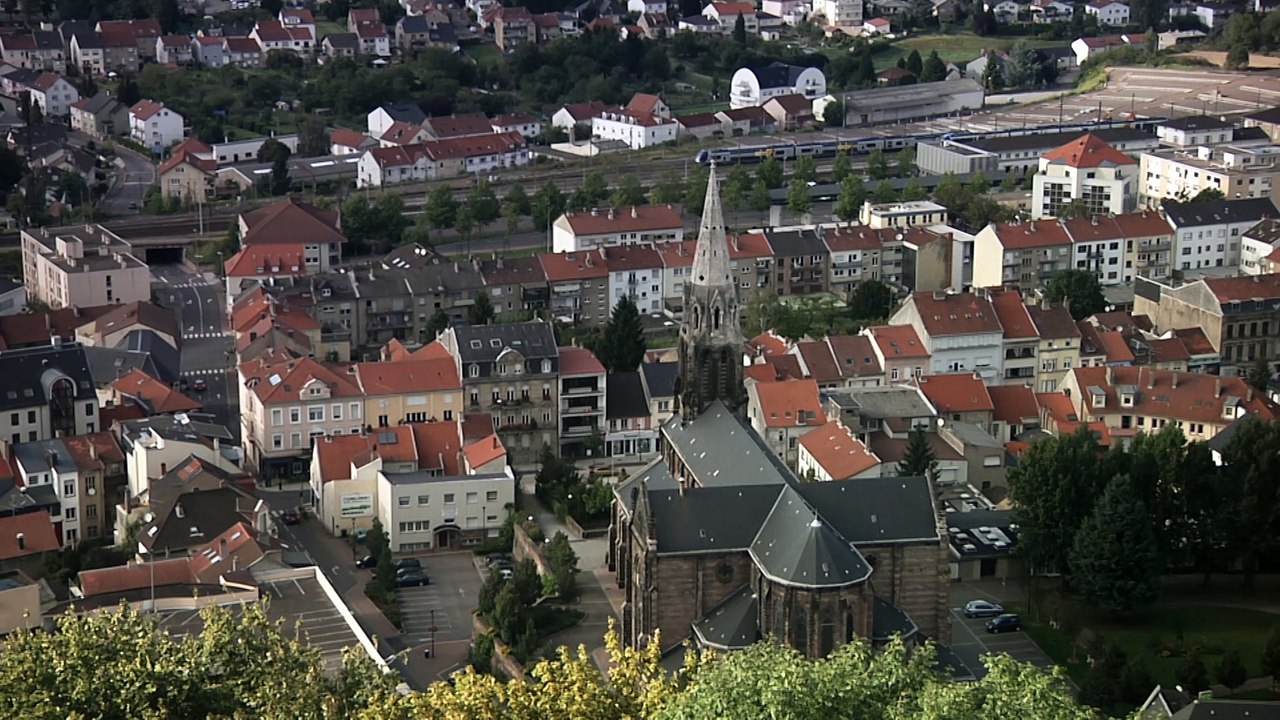 Bande-annonce  // Retour à Forbach de Régis Sauder [Compétition Française]