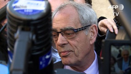 Hollande rend hommage à Henri Emmanuelli, un "être libre"