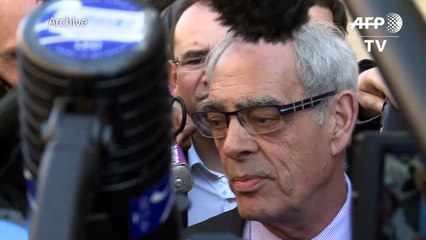 Hollande rend hommage à Henri Emmanuelli, un "être libre"