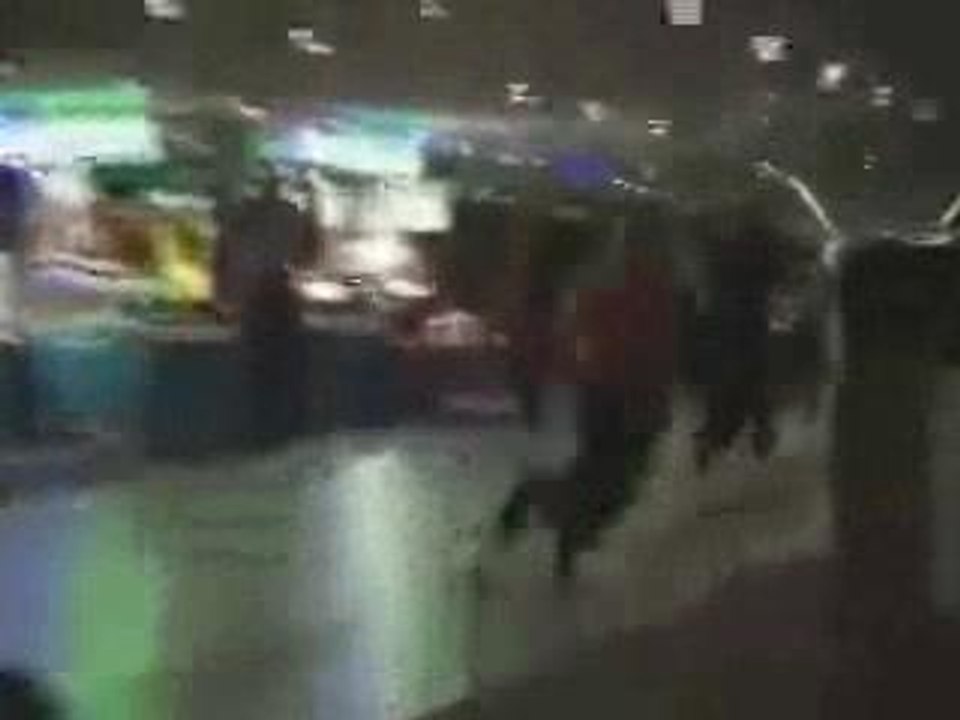 Simple Plan - David vs Airport